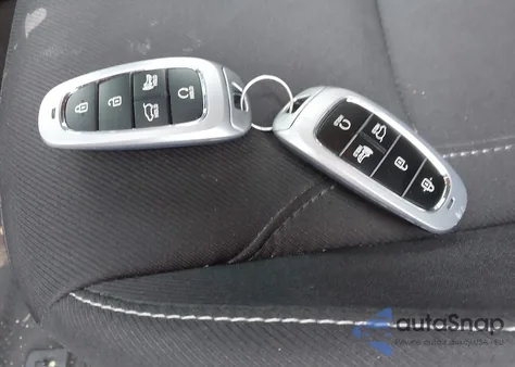 2024 Hyundai Tucson Sel z USA, uszkodzony, nr VIN KM8JBCDE8RU313983